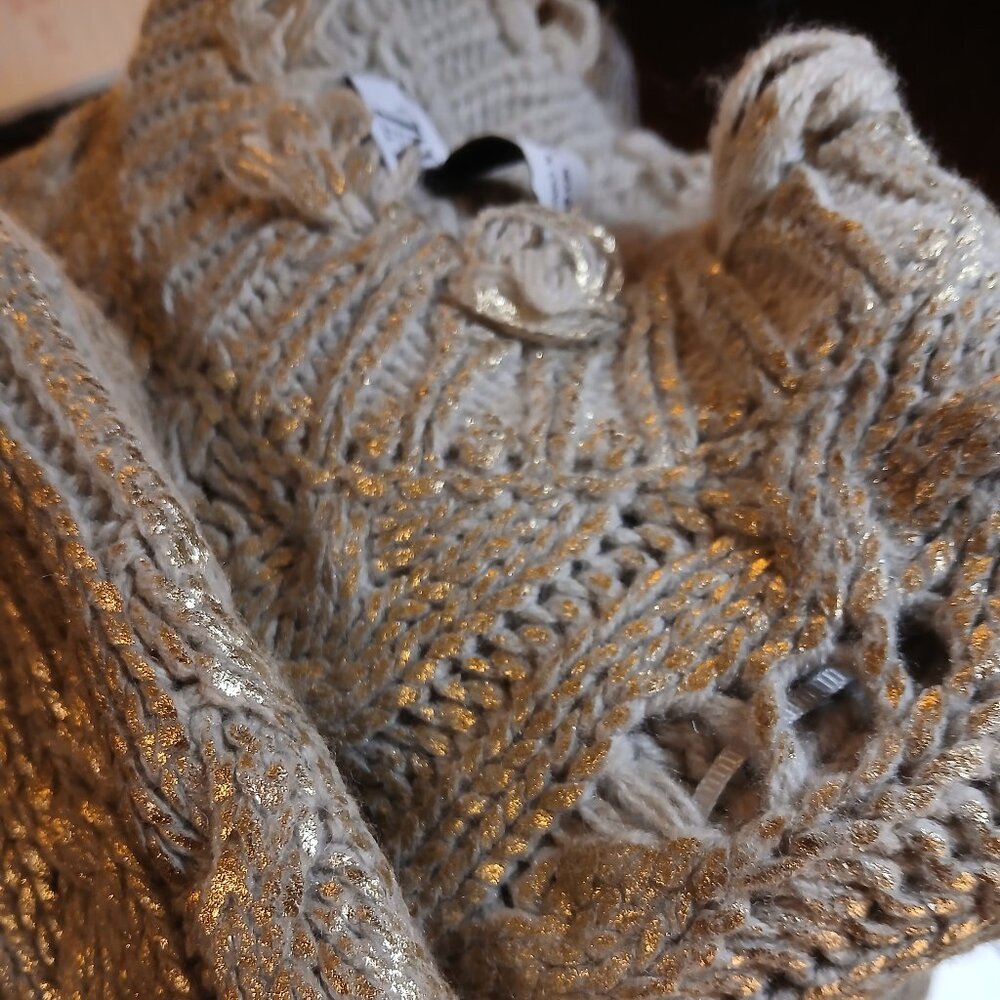ZARA Cream with Metallic Gold Shimmer Wool Blend Crop Crew Cable Knit Sweater - Picture 6 of 12